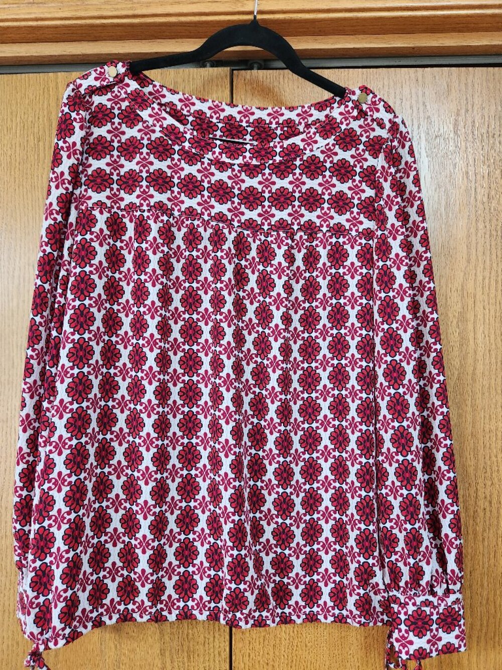 LOFT Red & White Medallion Floral Long Sleeve Blouse - Size Medium